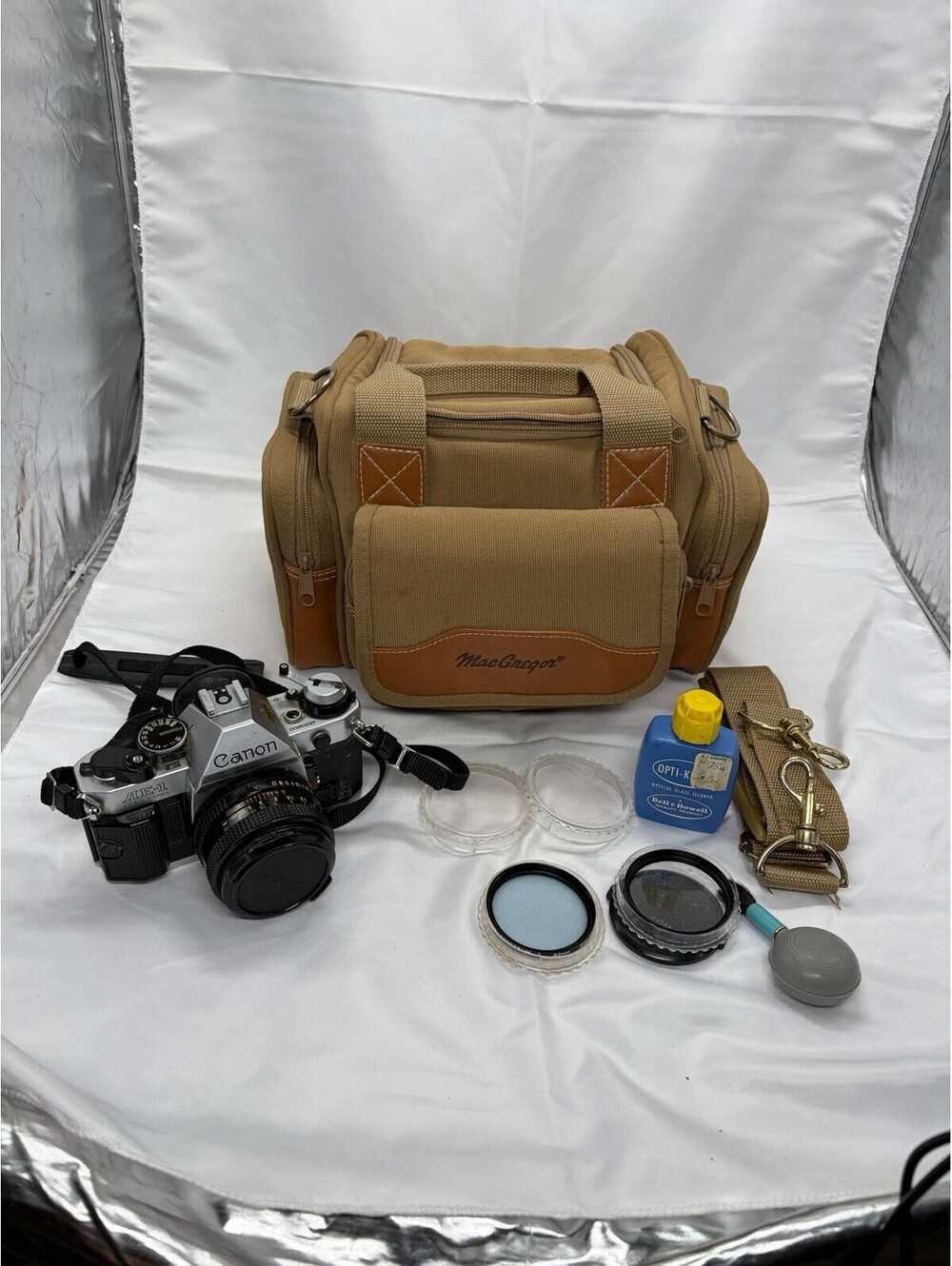 Vintage Canon AE-1 Program 35mm FILM Camera with 50mm f/1.8 Bag & Accessories ￼